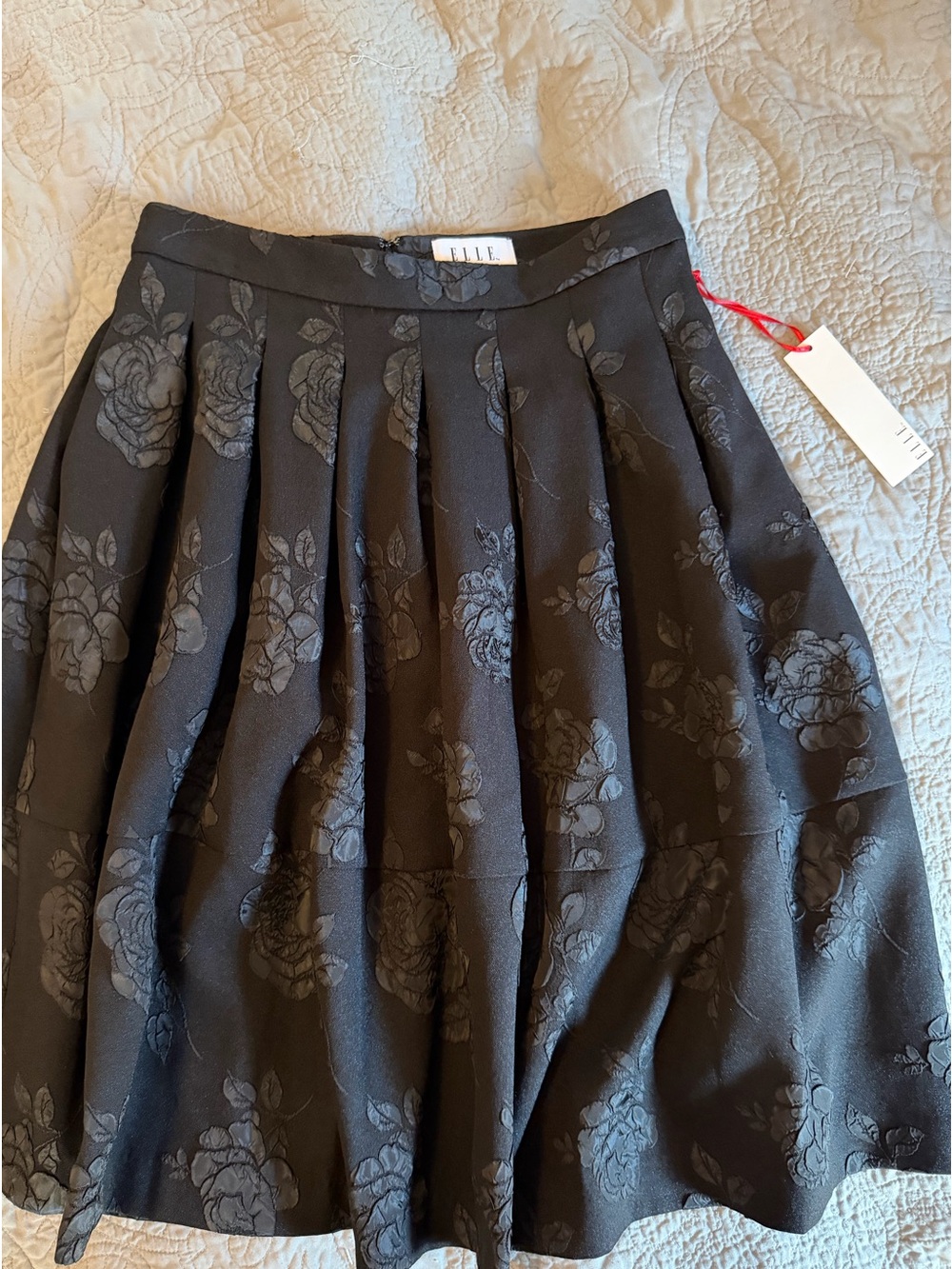 ELLE NWT Black on Black Floral Jacquard Pleated Full Skirt